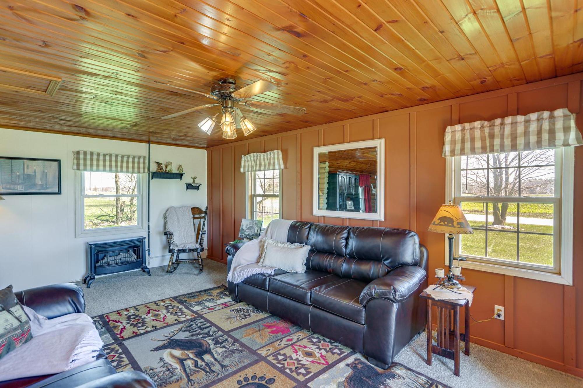 Quiet Shiloh Retreat With Spacious Yard And Fireplace! ภายนอก รูปภาพ