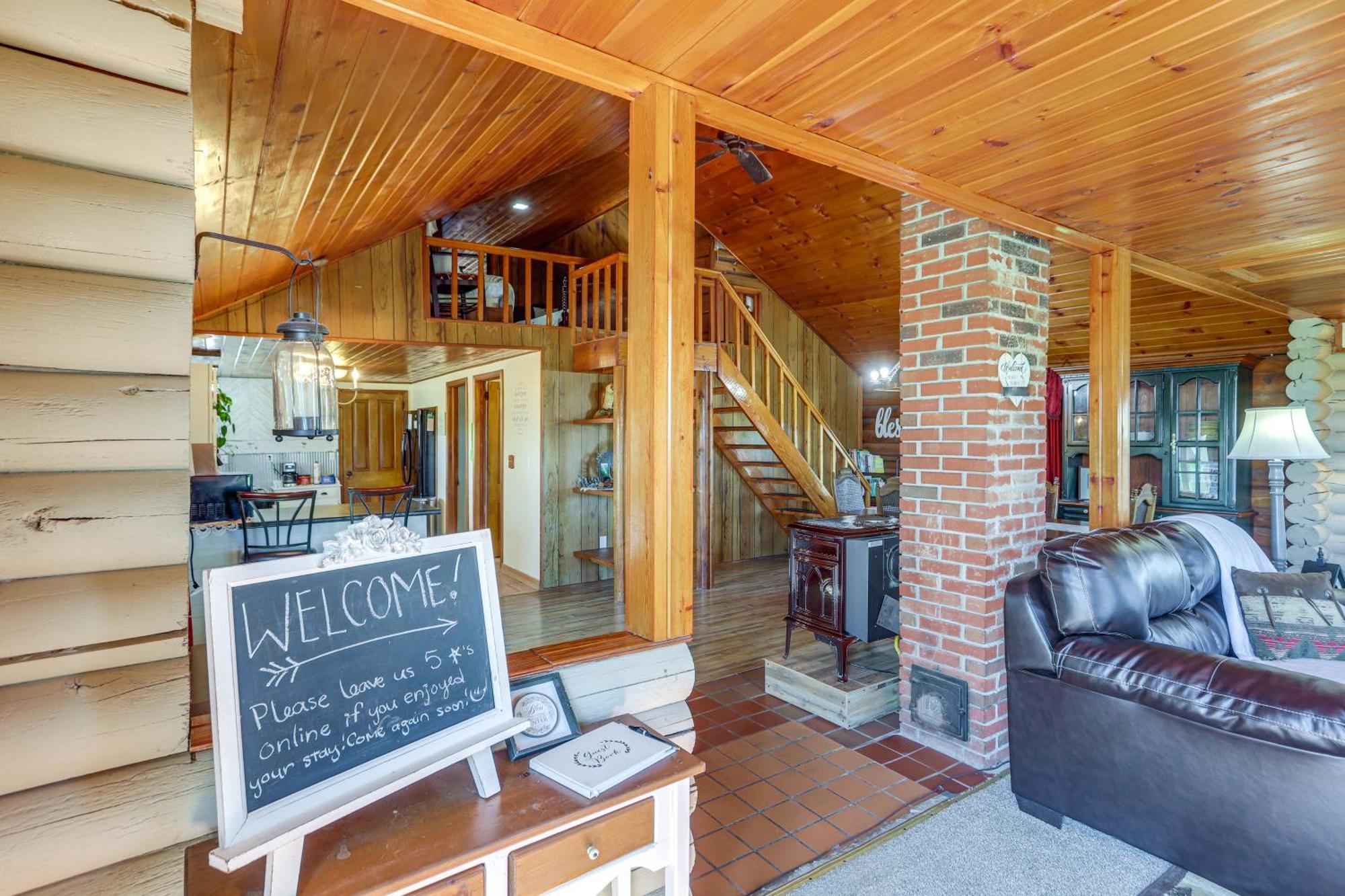 Quiet Shiloh Retreat With Spacious Yard And Fireplace! ภายนอก รูปภาพ