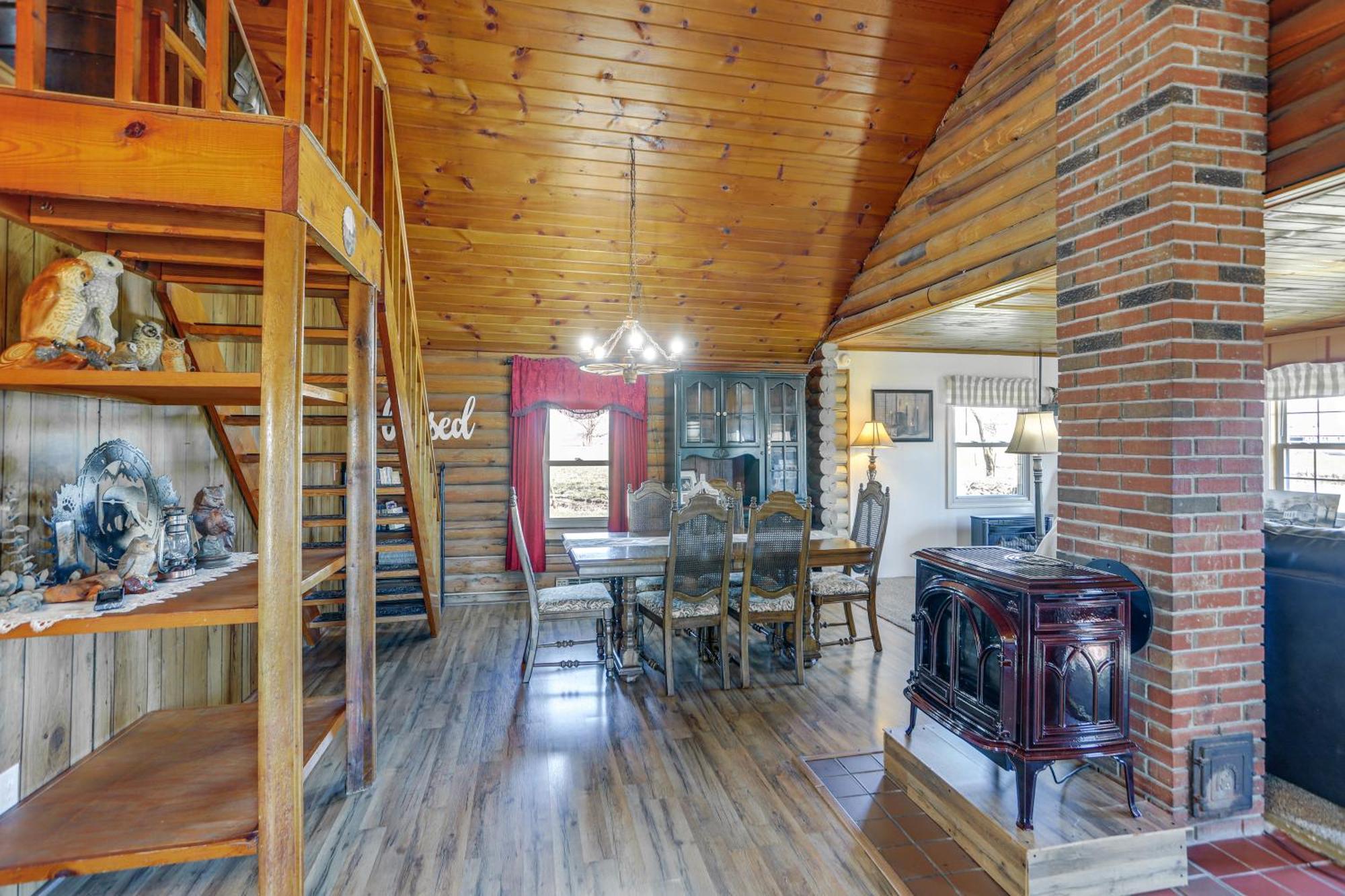 Quiet Shiloh Retreat With Spacious Yard And Fireplace! ภายนอก รูปภาพ